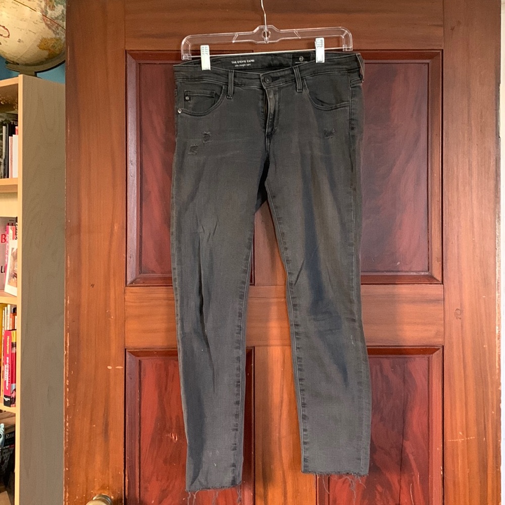 AG Adriano Goldschmied Women's 27 Black Stevie Capri Straight Slim Distressed